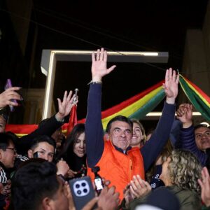 bolivyada secim ikinci tura kaldi yPrsMDIC