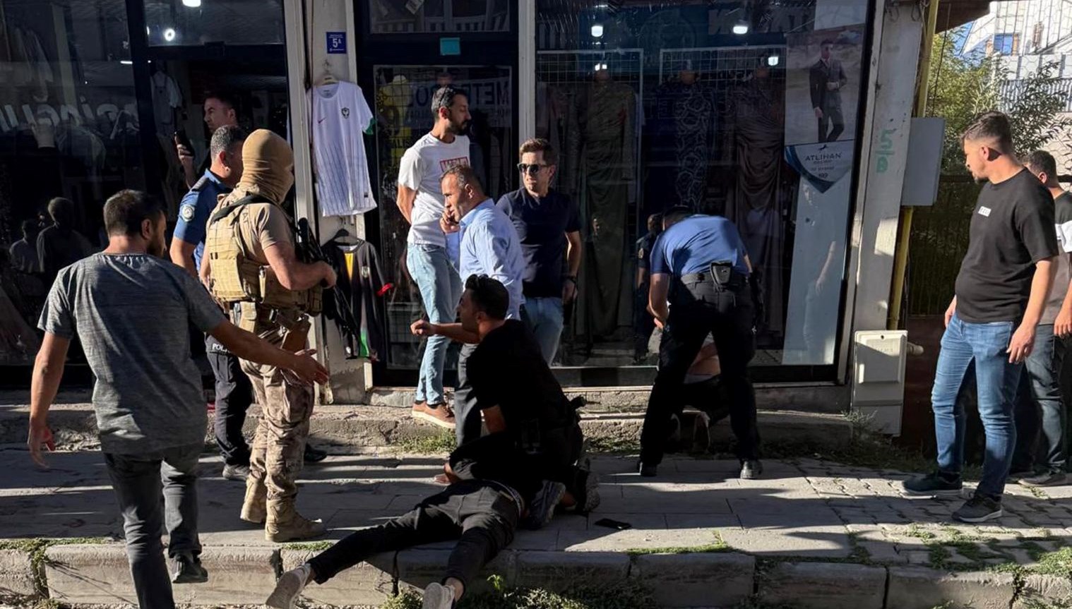 mustaki silahli kavgada olu sayisi 3e cikti ct5wYdLy