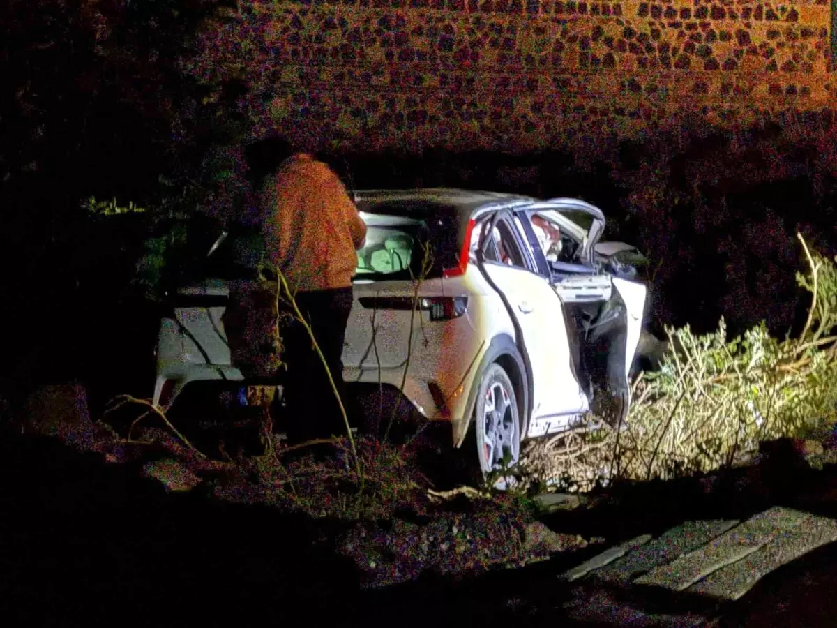 diyarbakirda uyusturucu surucusu kazaya neden oldu Bw84IhBW.jpg