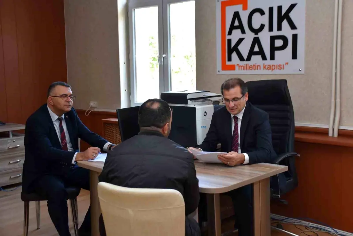 kaymakam ali guldogan vatandaslarla acik kapi bulusmasinda bir araya geldi Y4fhU4xt.jpg