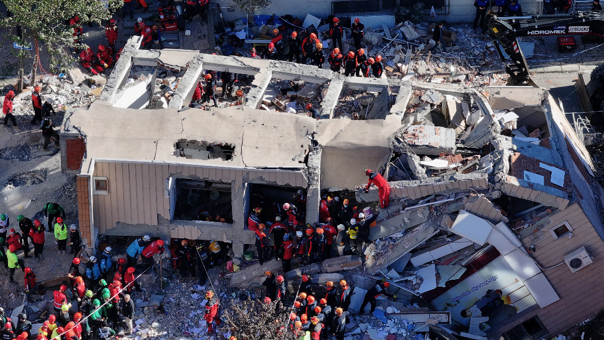 kocaelide coken binadan sag kurtarilan dilaraya aile uyelerinin vefat haberi verildi FOT6xbyc.jpg