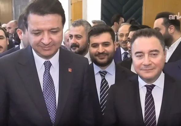 abdullah-gul-ve-ali-babacan-isimleri-gundeme-geldi-mahmut-arikandan-gundem-olan-aday-konusmasina-MQT2b9Dg