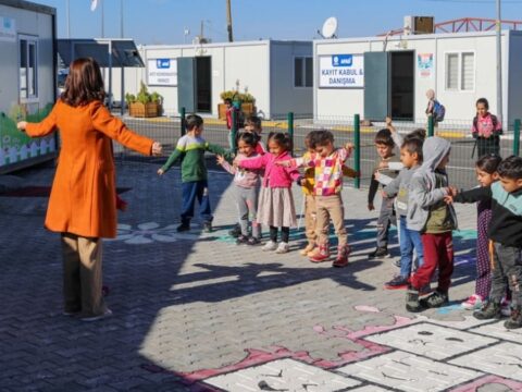 Altın Harcamalara Bütçe Varken Eğitimde Kaynak Yok