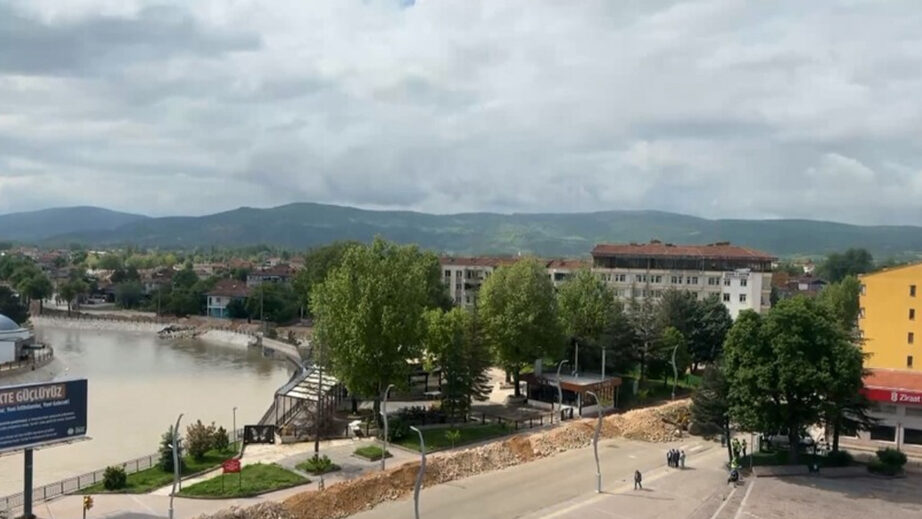 Yeşilırmak’taki Taşkın Tehdidine Karşı Turhal’da Acil Önlemler Alındı
