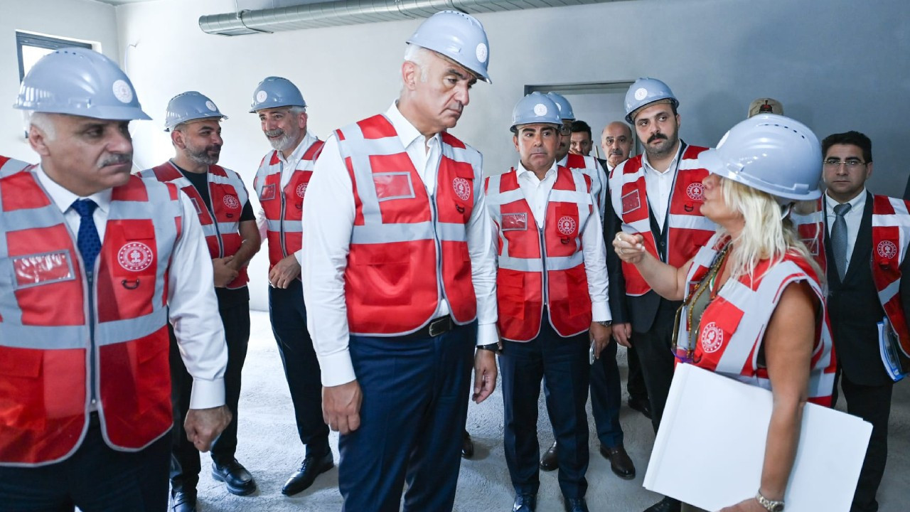 Bakan ersoydan demokrasi vurgusu diyarbakir cezaevi kultur ve sanat adasi oluyor ScpAezNQ