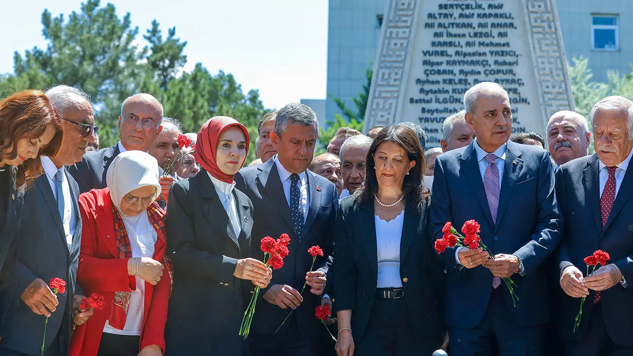 Mecliste 15 temmuz anma programi duzenlendi d1IHDPMq